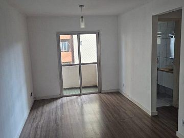 Apartamento com 2 Quartos Semimobiliado Para Alugar